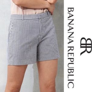 Banana Republic NWT Pinstripe Seersucker 4” Short